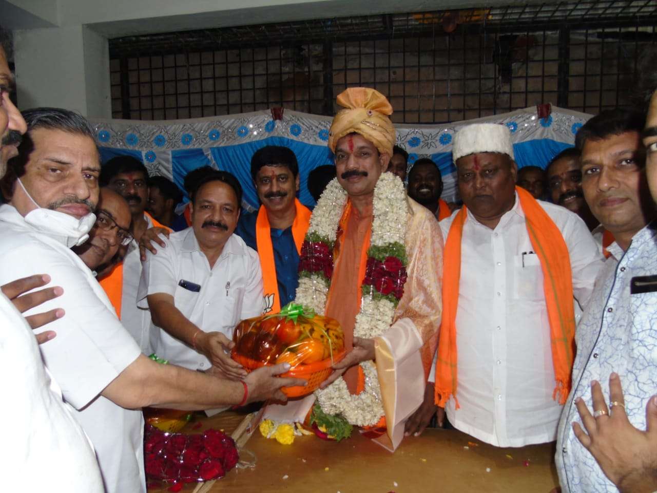 आशा अध्यक्ष व मधु उपाध्यक्ष चुनी गईं