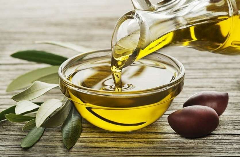 olive_oil.jpg Olive Oil Benefits: इस तेल में बना भोजन स्वादिष्ट ही नहीं बल्कि वजन भी रखेगा नियंत्रित