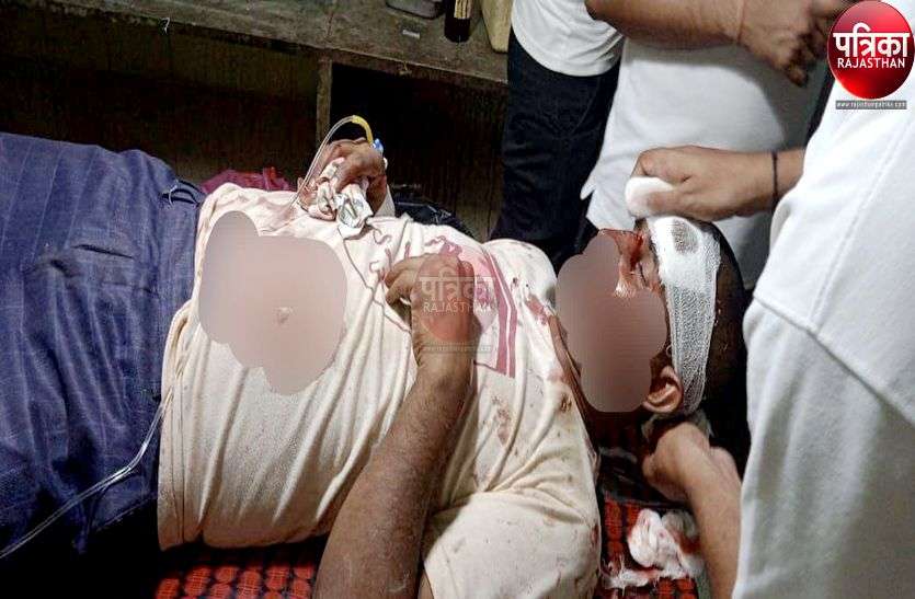 मवेशी से टकराई बाइक, युवक की मौत, दो अन्य घायल मवेशी से टकराई बाइक, युवक की मौत, दो अन्य घायल