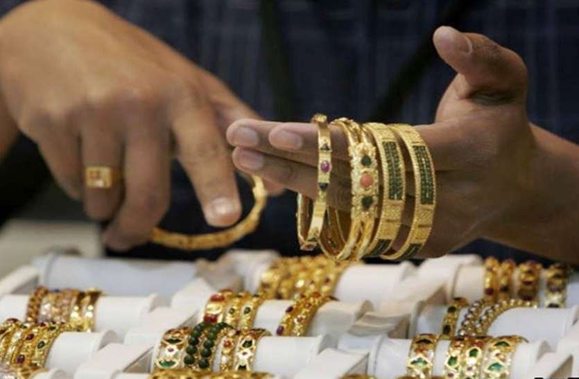 Gold Silver Price Today Gold Silver Price Today : सोने में भारी गिरावट, चांदी भी हुई सस्ती, जानिए आज कितनी टूटी कीमतें