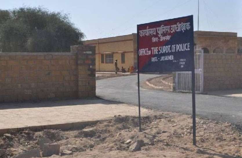 फांसी लगाकर की आत्महत्या फांसी लगाकर की आत्महत्या