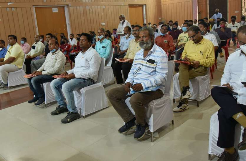 मिशन निर्यातक बनो की थीम पर उद्यमी करें कार्य मिशन निर्यातक बनो की थीम पर उद्यमी करें कार्य
