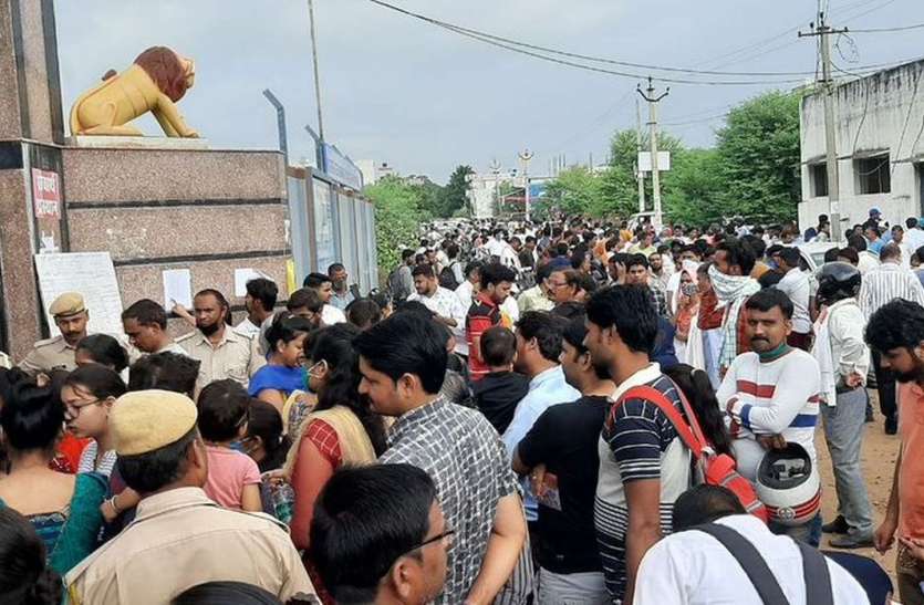 शांतिपूर्ण संपन्न हुई रीट, प्रशासन ने ली राहत की सांस शांतिपूर्ण संपन्न हुई रीट, प्रशासन ने ली राहत की सांस