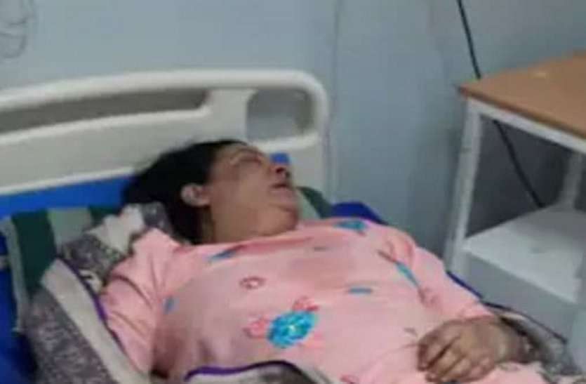 Dead woman became alive In Ratlam जिंदा हो गई मृत महिला, घर लाते ही चलने लगी सांसें