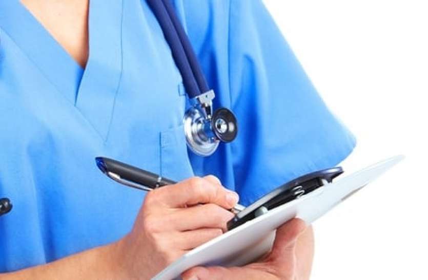 nurse_1.jpg पहली मूक-बधिर नर्स बनीं कथक डांसर बुलबुल पांजरे, लेखनी को ताकत बनाया, किया गया सम्मान