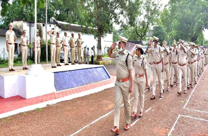 जब तोंद और दाढ़ी बढ़ाने वाले पुलिस अधिकारियों पर गई SS- की नजर, नाराज होकर दे डाली ये हिदायत...