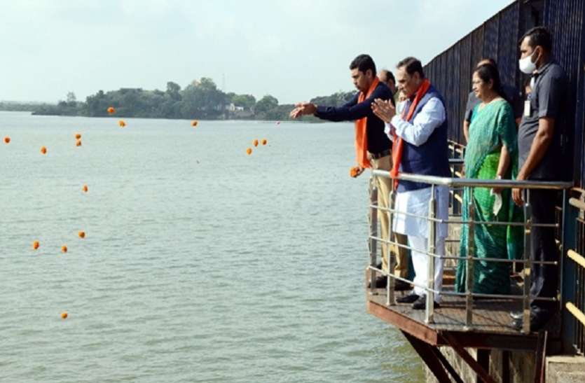 Gujarat Hindi News : आजी बांध में पानी की आवक पर रूपाणी ने किया स्वागत Gujarat Hindi News : आजी बांध में पानी की आवक पर रूपाणी ने किया स्वागत