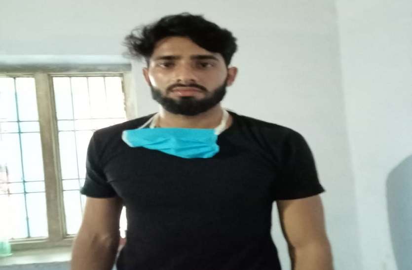 रीट परीक्षा: दूसरे के स्थान पर परीक्षा देते मुन्ना भाई पकड़ा रीट परीक्षा: दूसरे के स्थान पर परीक्षा देते मुन्ना भाई पकड़ा
