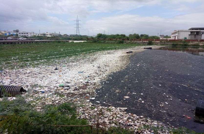 बोहरा ने सीएम को लिखा पत्र, द्रव्यवती परियोजना पर लगे ग्रहण को दूर करे सरकार बोहरा ने सीएम को लिखा पत्र, द्रव्यवती परियोजना पर लगे ग्रहण को दूर करे सरकार