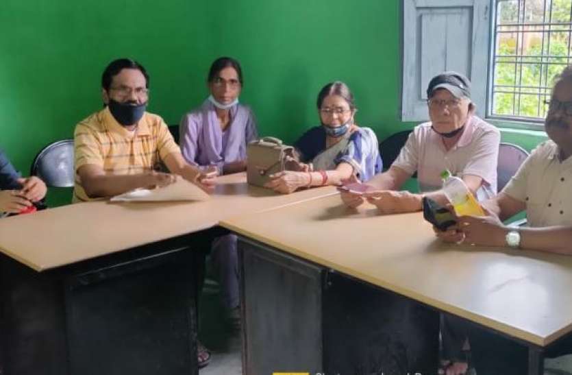 paramarsh.jpg दंपती के बीच तकरार , साथ रहने को नहीं तैयार ,अदालत जाने की सलाह