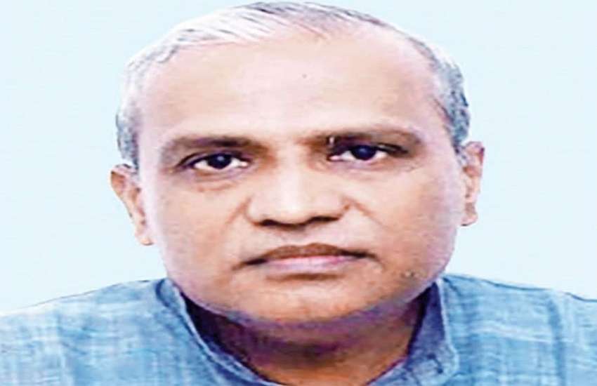 गुजरात विद्यापीठ जहां छात्र-छात्राओं से लेकर कुलनायक तक पहनते हैं खुद के बनाए 'खद्दर'