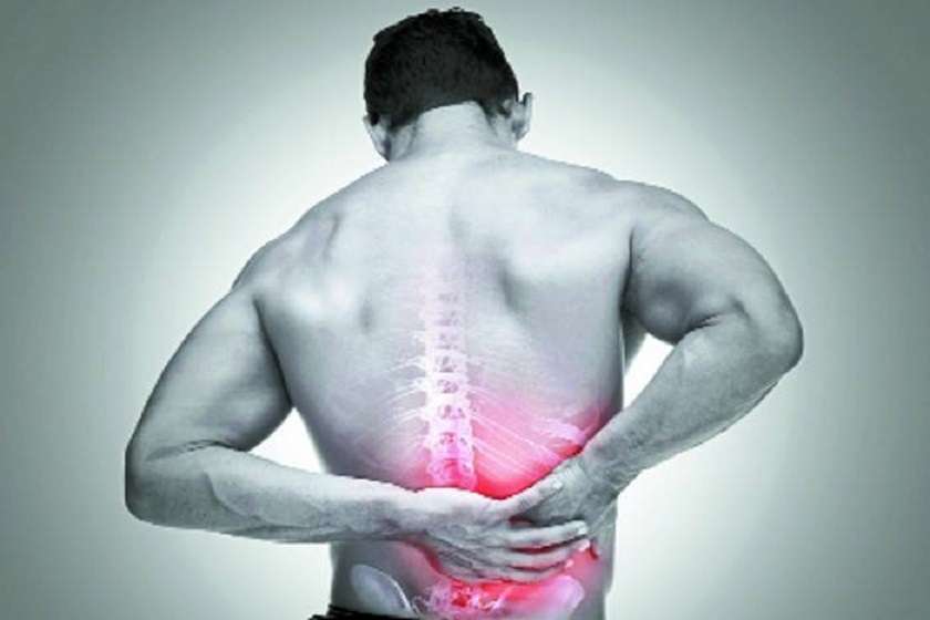 here are the Causes Of Back pain | अक्सर रहता है कमर में दर्द तो ये हो सकते  हैं ये कारण जिनके बारे में आपको भी पता होना चाहिए | Patrika News