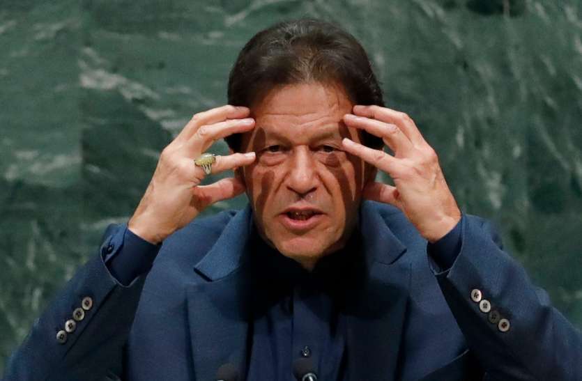 imran.jpg पाकिस्तान में बेरोजगारी दर सबसे ऊंचे स्तर पर पहुंची, चपरासी पद के लिए 15 लाख युवाओं ने किए आवेदन