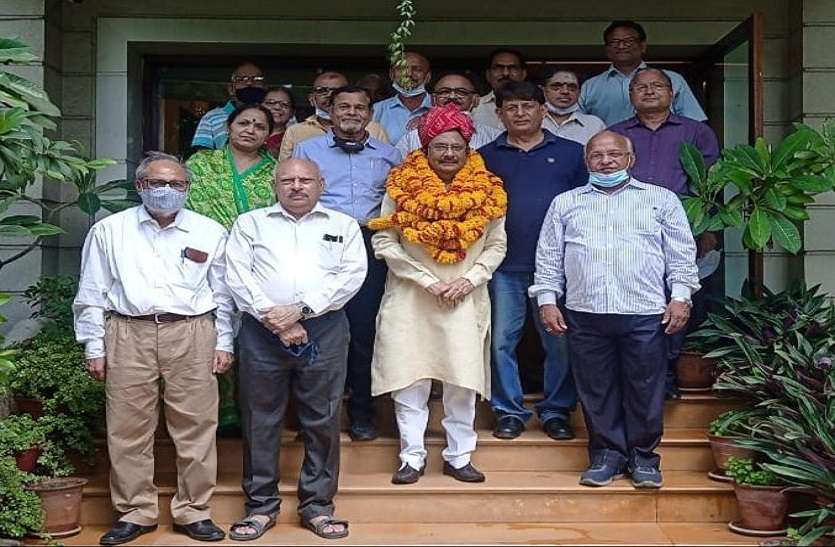 अरोड़ा का किया आभार व्यक्त