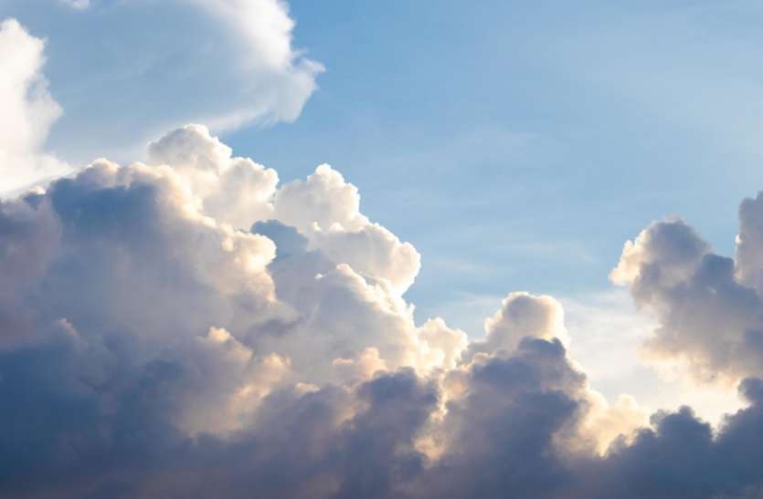 Delhi Weather News Updates Today Delhi Weather News Updates Today: दिल्ली में गर्मी और उमस ने बढ़ाई परेशानी, जानिए आज कैसा रहेगा मौसम का हाल