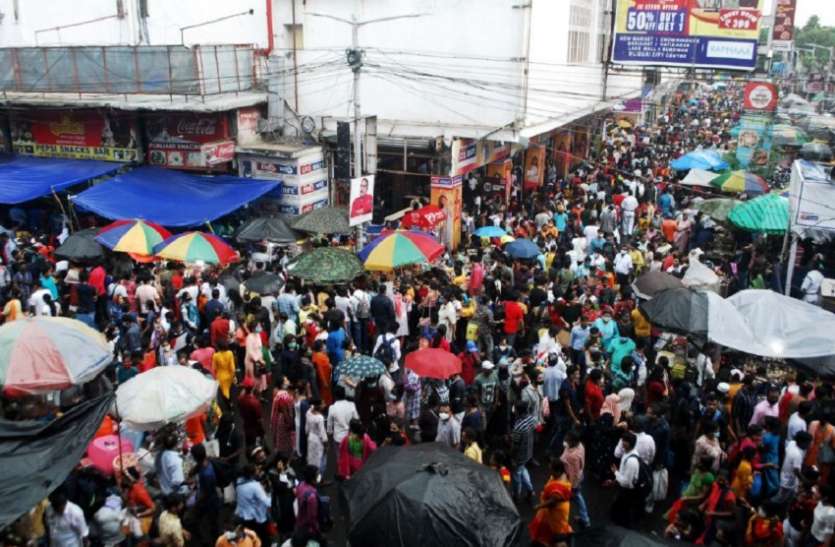 WEST BENGAL--दुर्गा पूजा से पहले गुलजार बाजार WEST BENGAL--दुर्गा पूजा से पहले गुलजार बाजार