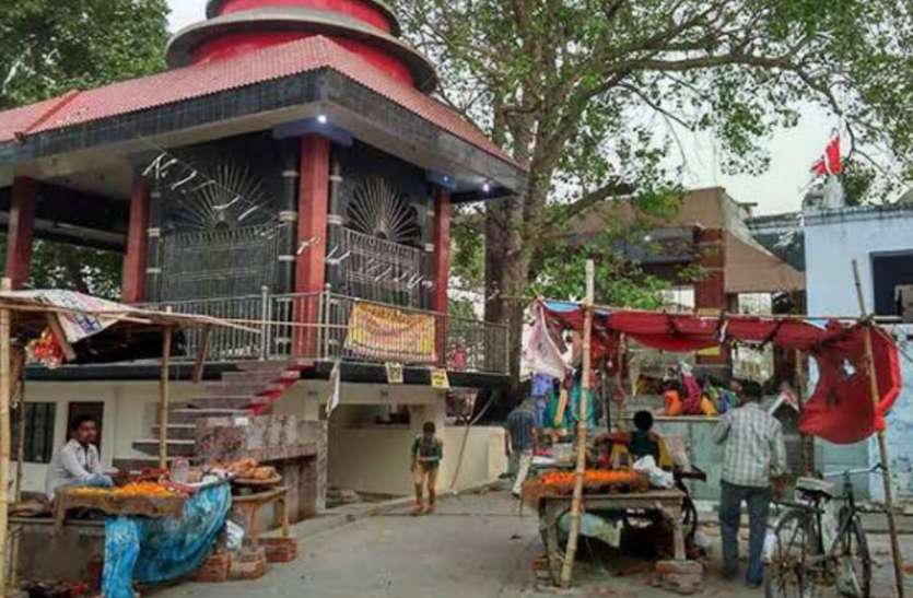 शारदीय नवरात्र की तैयारियां पूरी, 8 दिन के नवरात्र, सजा माता का दरबार शारदीय नवरात्र की तैयारियां पूरी, 8 दिन के नवरात्र, सजा माता का दरबार