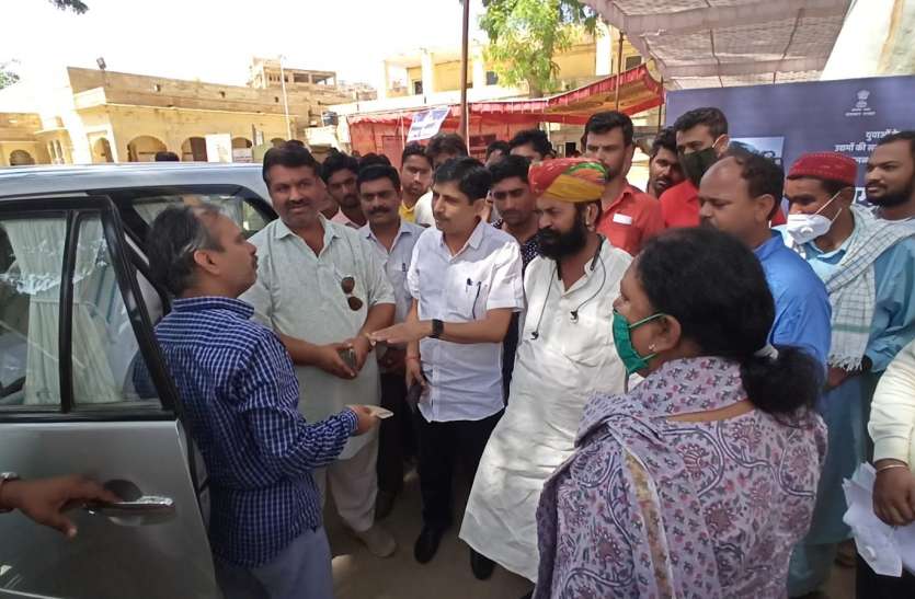 दुर्ग और आसपास पट्टे जारी करने में दिक्कतों से अभियान की मंशा अधूरी दुर्ग और आसपास पट्टे जारी करने में दिक्कतों से अभियान की मंशा अधूरी