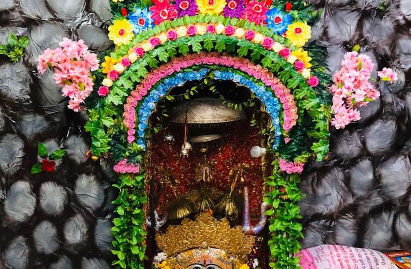 सभी देवी मंदिरों में नवरात्रा को लेकर की जा रही तैयारियां सभी देवी मंदिरों में नवरात्रा को लेकर की जा रही तैयारियां