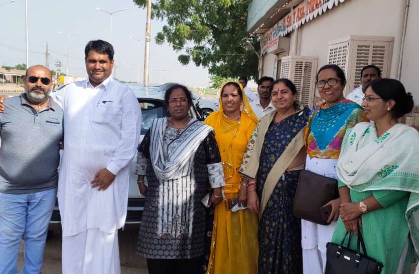 केन्द्र की सरकार अपना रही हठधर्मिता : रियाज केन्द्र की सरकार अपना रही हठधर्मिता : रियाज