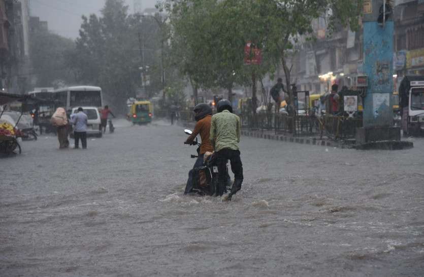 राजस्थान-गुजरात से मानसून की विदाई शुरू, 20 साल में 8 बार अक्टूबर में विदा राजस्थान-गुजरात से मानसून की विदाई शुरू, 20 साल में 8 बार अक्टूबर में विदा