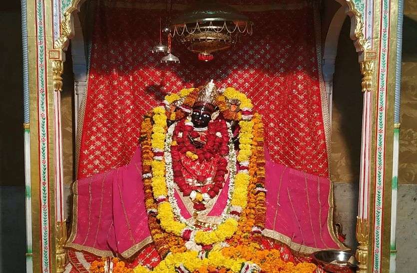 Sharadiya Navratri 2021 घर—घर हुई घट स्थापना, पूजा—अर्चना Sharadiya Navratri 2021 घर—घर हुई घट स्थापना, पूजा—अर्चना