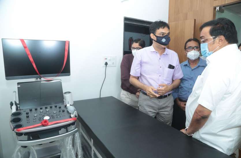 आर्टिफिशियल इंटेलिजेंस 4-डी टेक्नोलॉजी सोनोग्राफी मशीन का लोकार्पण आर्टिफिशियल इंटेलिजेंस 4-डी टेक्नोलॉजी सोनोग्राफी मशीन का लोकार्पण