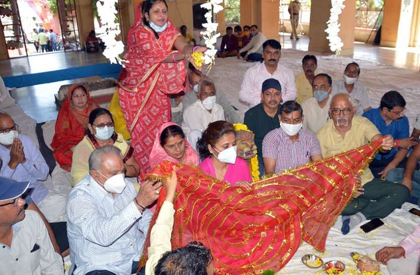 कोटा राष्ट्रीय दशहरा मेले के आगाज की सालों पुरानी परम्परा तोड़ी कोटा राष्ट्रीय दशहरा मेले के आगाज की सालों पुरानी परम्परा तोड़ी