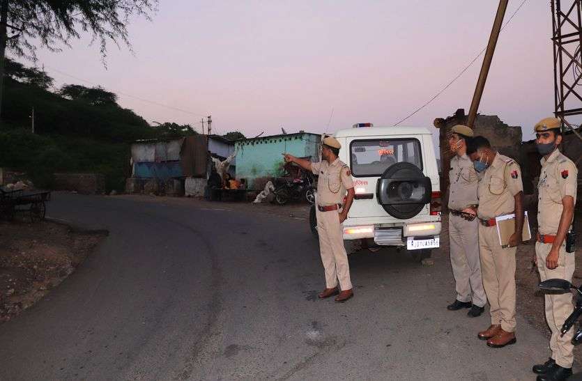 हादसे रोकने को लगाए जाएंगे साइन बोर्ड, स्पीड ब्रेकर भी बनेंगे हादसे रोकने को लगाए जाएंगे साइन बोर्ड, स्पीड ब्रेकर भी बनेंगे