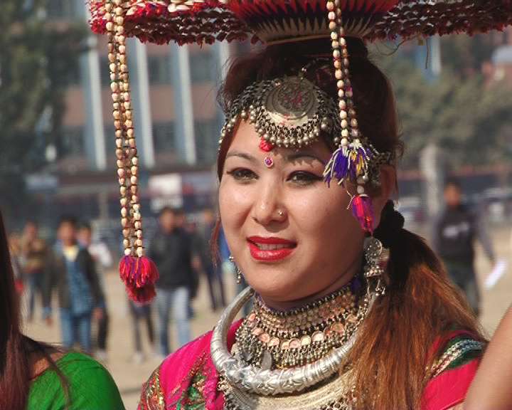 tharu_mahila.jpg