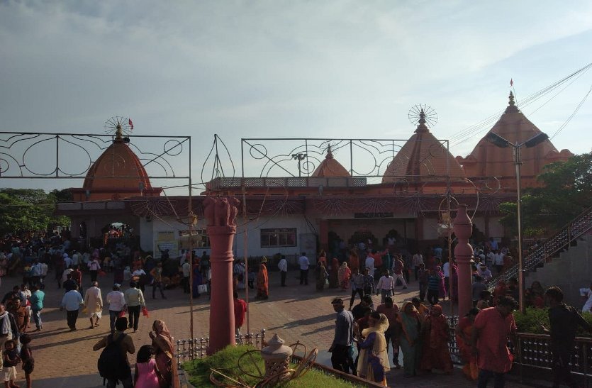 सलकनपुर में दस हजार से ज्यादा श्रद्धालुओं ने किए मां विजयासन के दर्शन, आज होगी भीड़