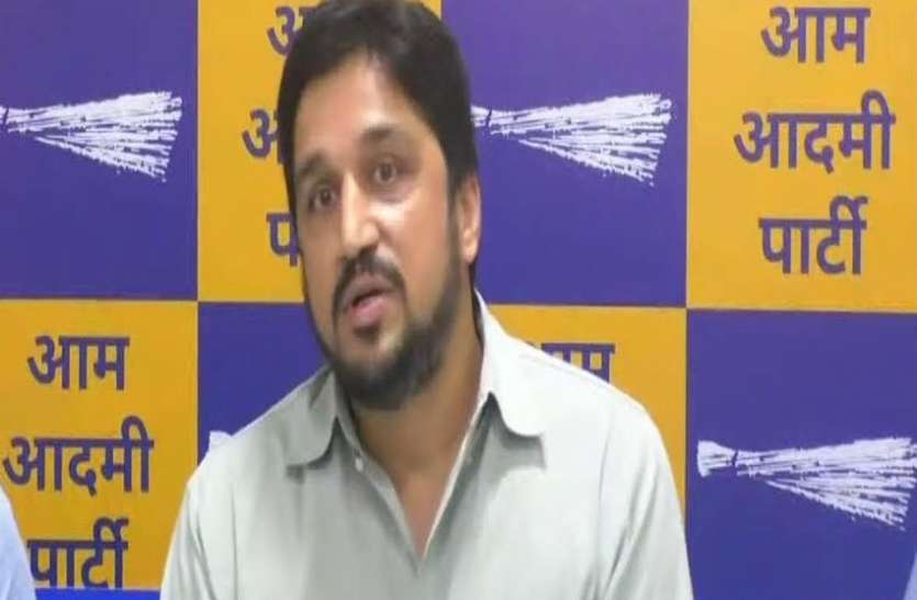 सावंत कर रहे हैं केजरीवाल सरकार की नीतियों की नकल सावंत कर रहे हैं केजरीवाल सरकार की नीतियों की नकल