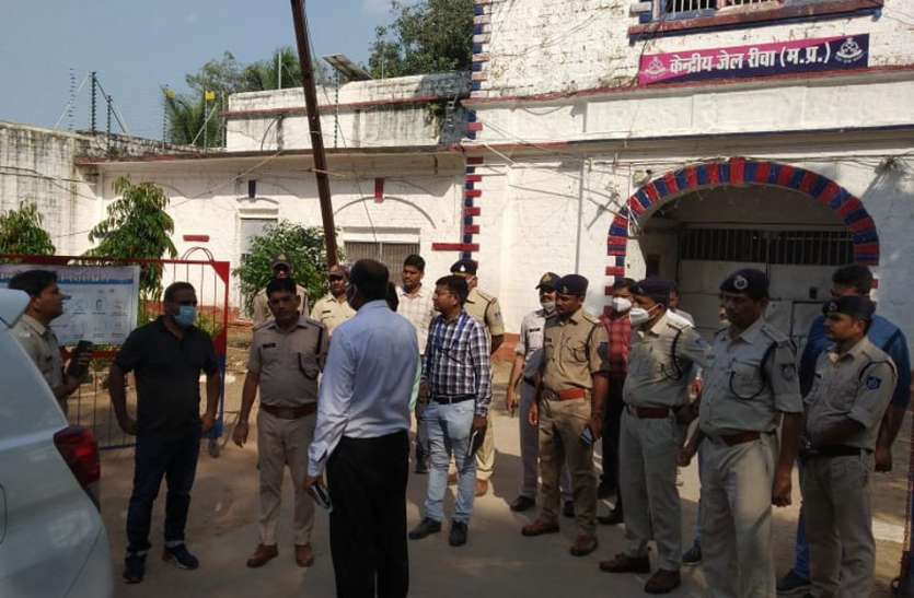 patrika कलेक्टर व एसपी अचानक पहुंच गए जेल, जानिए फिर क्या हुआ