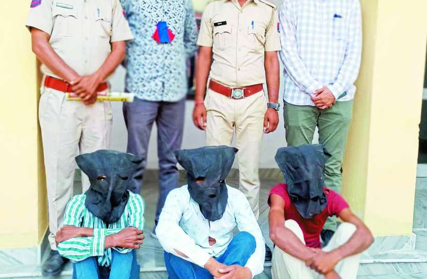 Motor theft gang busted, three arrested