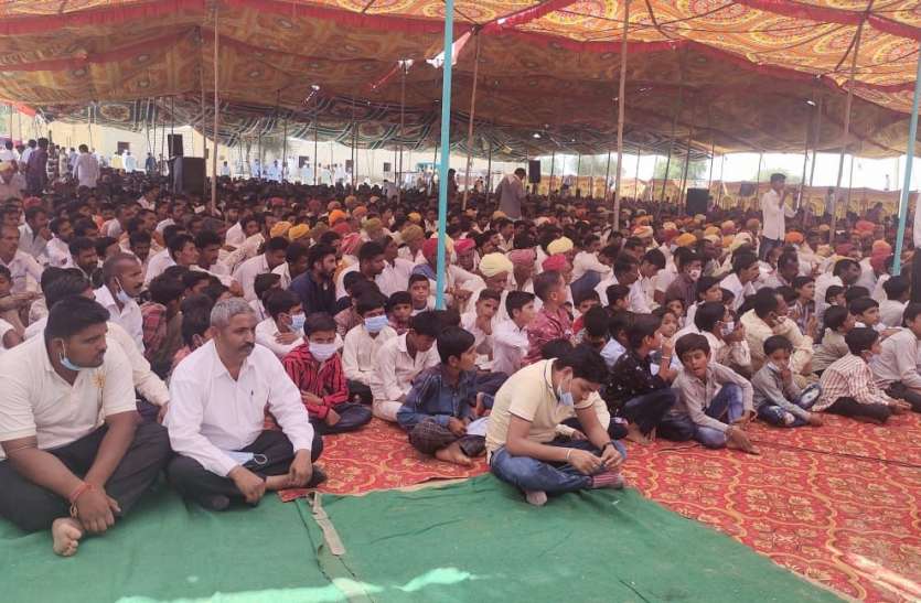 जगा वही सकता है, जो स्वयं जागा हुआ हो जगा वही सकता है, जो स्वयं जागा हुआ हो
