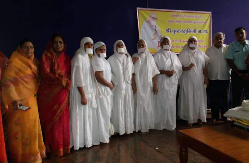 उपाध्याय भगवान चिकित्सक के समान थे-साध्वी डॉ. दर्शन प्रभा उपाध्याय भगवान चिकित्सक के समान थे-साध्वी डॉ. दर्शन प्रभा