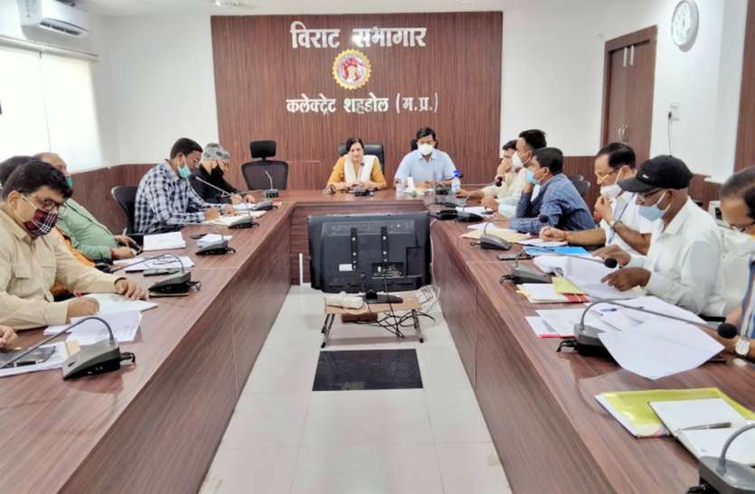 All the district and sector officers should take information about the malnourished children during their visit. अतिकुपोषित बच्चों के घर पहुंच स्वास्थ्य सुविधाओं और पोषण आहार की जुटाएं जानकारी