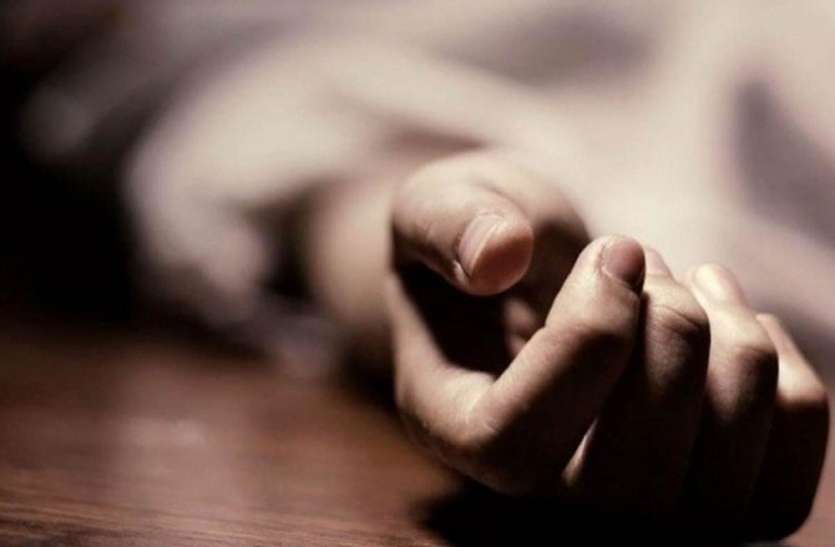 Class 10th Student Suicide by Hanging Gimself in Room Reasons Unknown 10वीं के छात्र ने यूट्यूब पर सर्च किया सबसे अच्छी फांसी लगाने का तरीका, कमरे में फंदे से लटका मिला शव
