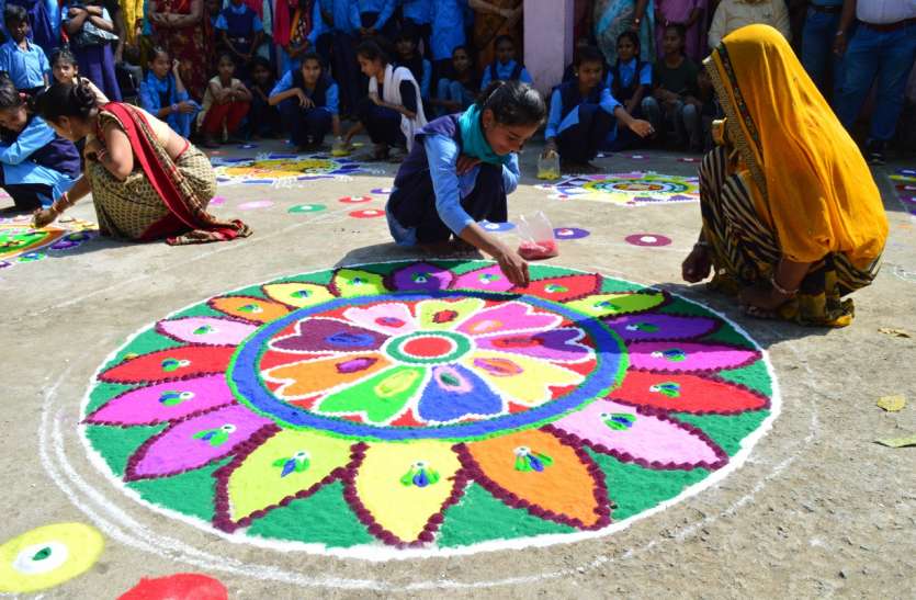 40 साल तक चूल्हा, खेतीबाड़ी की, अब बेटियों के साथ ले रही मेडल 40 साल तक चूल्हा, खेतीबाड़ी की, अब बेटियों के साथ ले रही मेडल