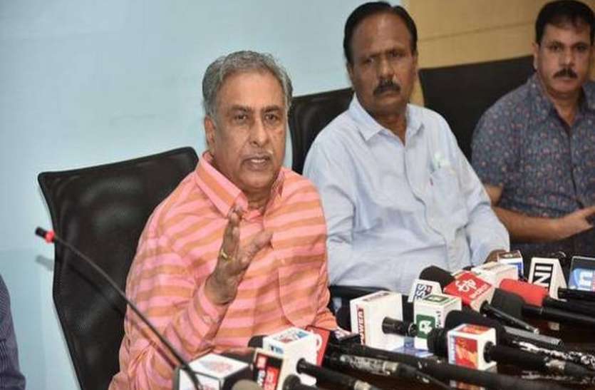 स्तन कैंसर के बारे में जागरूकता आवश्यक स्तन कैंसर के बारे में जागरूकता आवश्यक