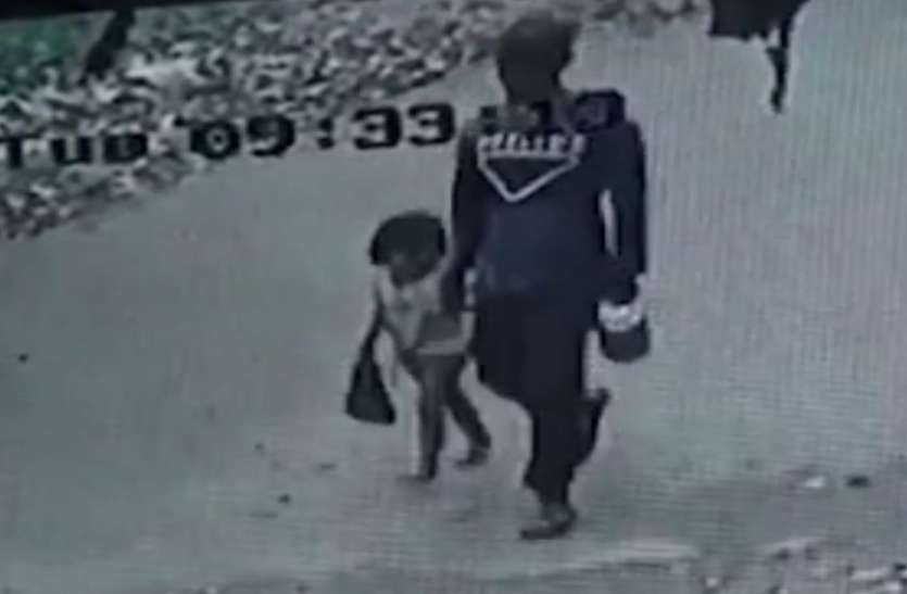 RAPE : चार साल की मासूम से दरिंदगी करने वाला आरोपी गिरफ्तार RAPE : चार साल की मासूम से दरिंदगी करने वाला आरोपी गिरफ्तार