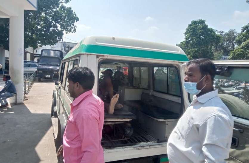 Fight between two sides over land dispute, many injured जमीनी विवाद को लेकर दो पक्षों में हुई मारपीट, कई घायल