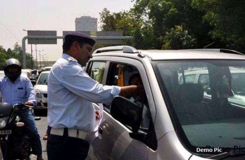 car.jpg 15 साल पुरानी गाड़ियों का जल्द कराएं दोबारा रजिस्टेशन, वरना देना पड़ेगा कई गुना टैक्स
