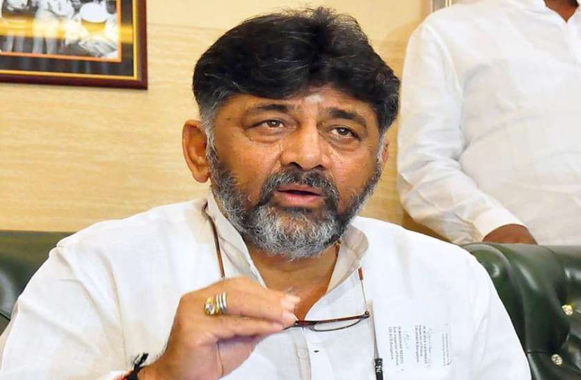 अब डीके शिवकुमार ने की राहुल गांधी को अध्यक्ष बनाने की वकालत अब डीके शिवकुमार ने की राहुल गांधी को अध्यक्ष बनाने की वकालत