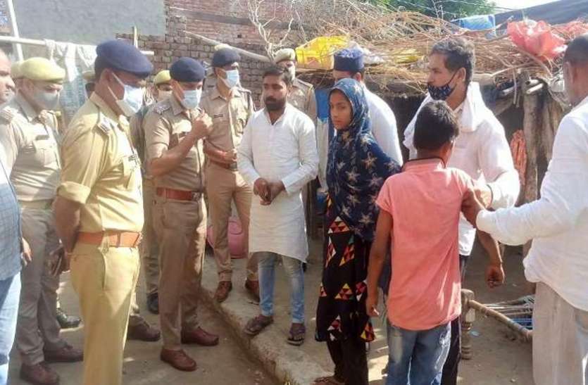 hapur_news.jpg बकरी चोरों से भिड़ी विधवा महिला के पेट में घोंपा चाकू, कार से रौंदने का किया प्रयास