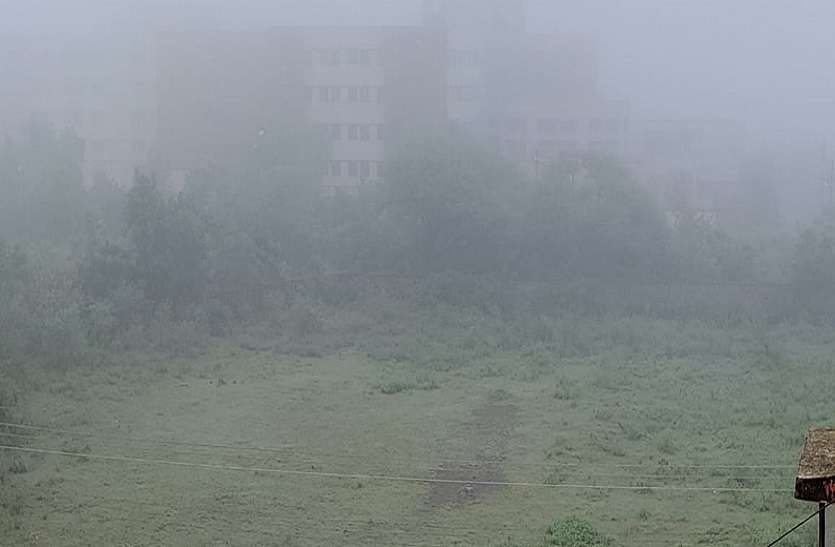 धीरे -धीरे गिरने लगा रात का तापमान, दिन का स्थिर धीरे -धीरे गिरने लगा रात का तापमान, दिन का स्थिर