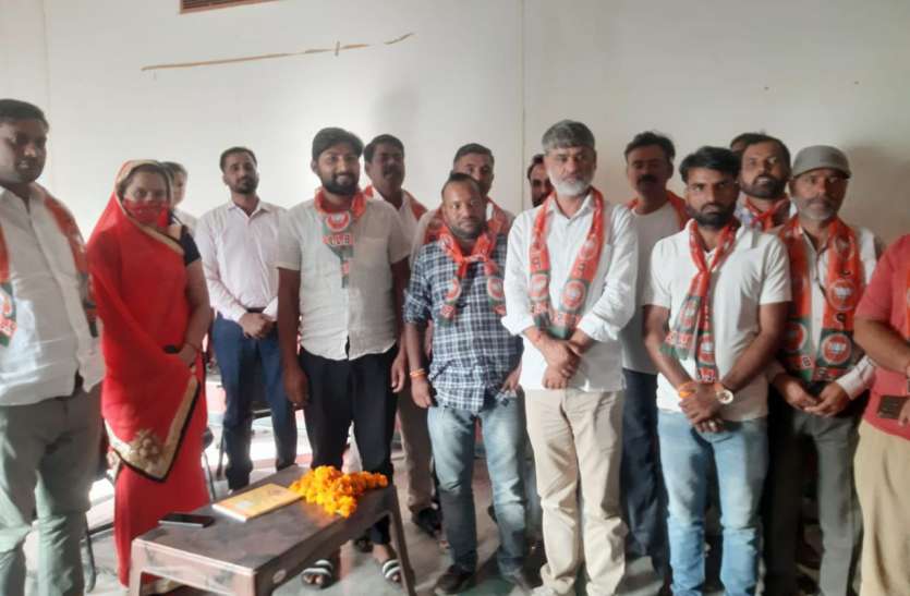 भाजपा यूथ व मोर्चों की कार्यकारिणी के गठन को लेकर चर्चा भाजपा यूथ व मोर्चों की कार्यकारिणी के गठन को लेकर चर्चा