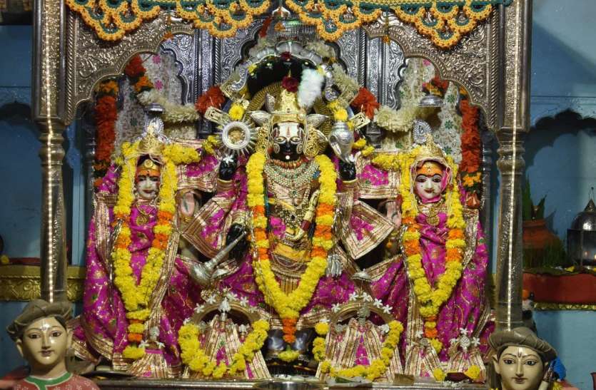 तिरुपति के साथ ही विदिशा के बालाजी का भी मन रहा विवाह महोत्सव तिरुपति के साथ ही विदिशा के बालाजी का भी मन रहा विवाह महोत्सव