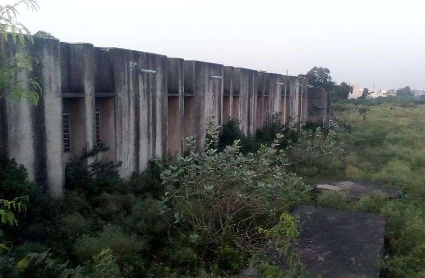 ऐसी आई आड कि एक दशक में नहीं बन सका महिला छात्रावास ऐसी आई आड कि एक दशक में नहीं बन सका महिला छात्रावास