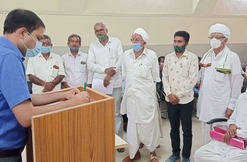 किसान संघ ने कलक्टर को ज्ञापन सौंपा किसान संघ ने कलक्टर को ज्ञापन सौंपा